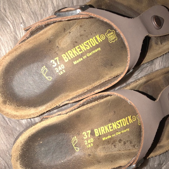 Birkenstock gizeh sandals in mocha - Picture 6 of 7